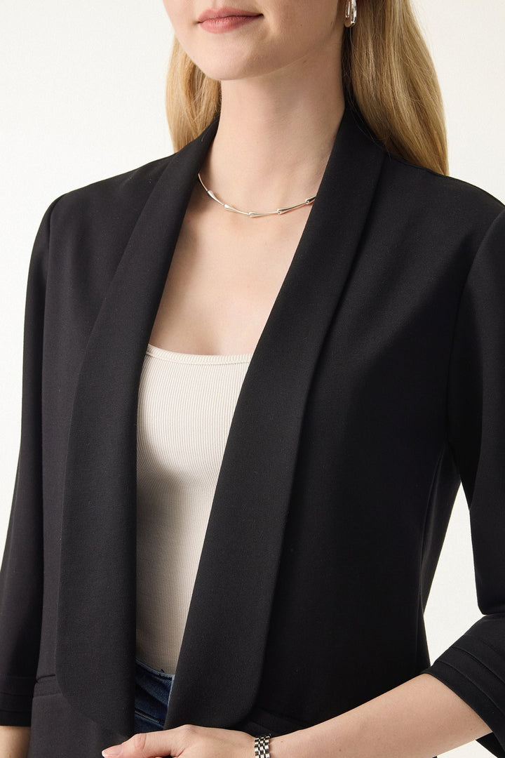 Blazer with 3/4 sleeves