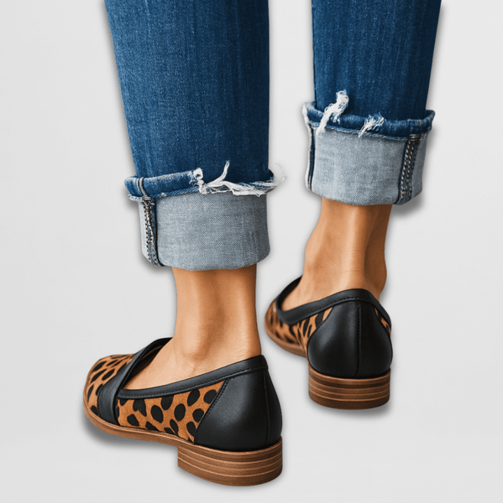 Helen | Orthopedic slippers in soft suede leather