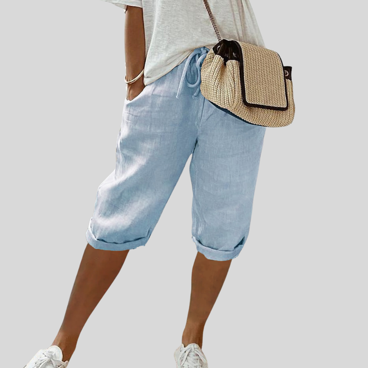 Fluid shorts with elegant comfort