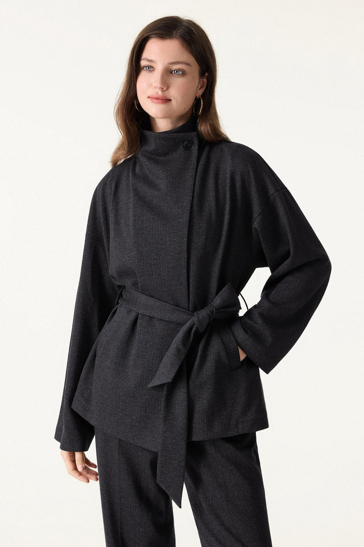 Retro jacket with belt
