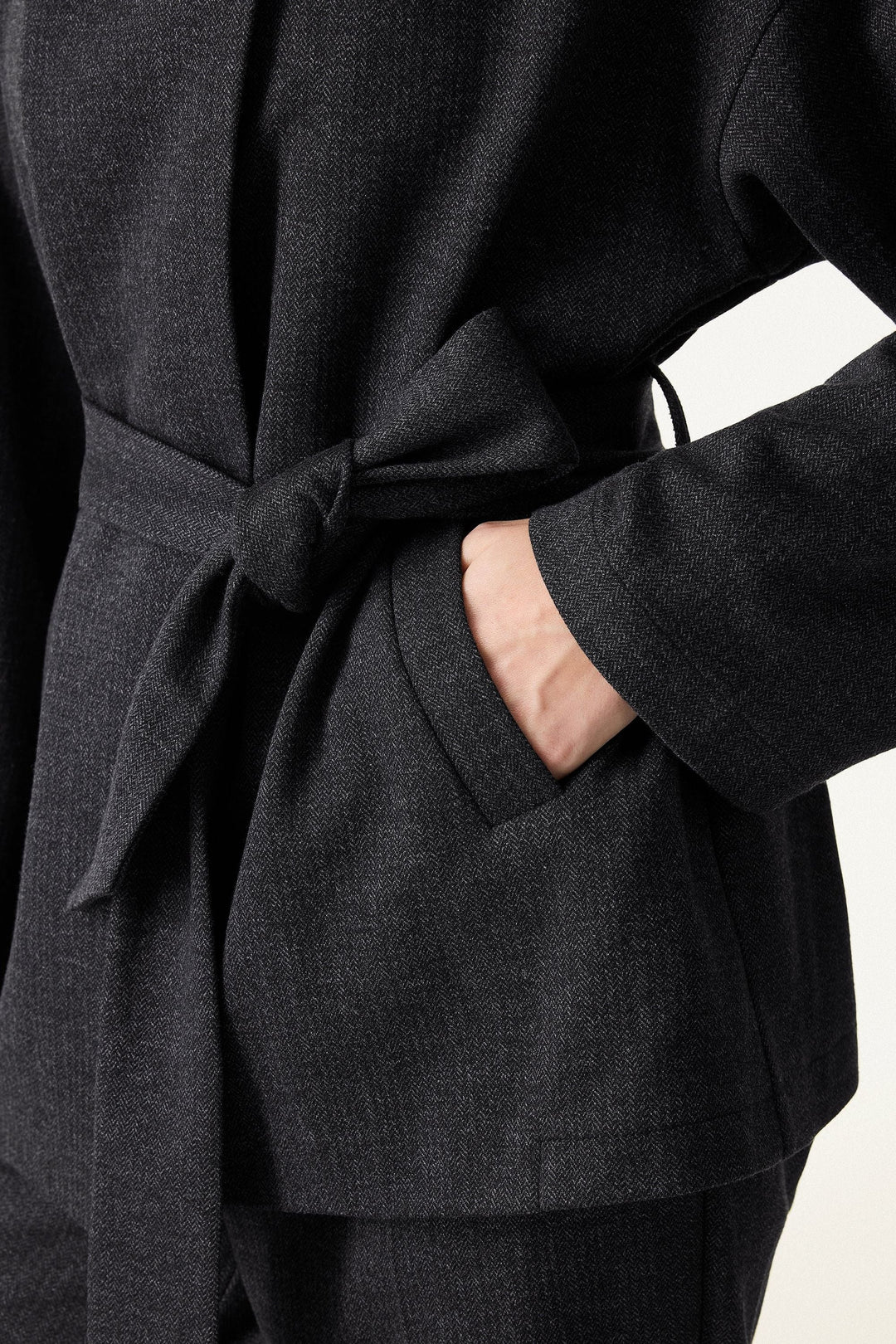 Retro jacket with belt