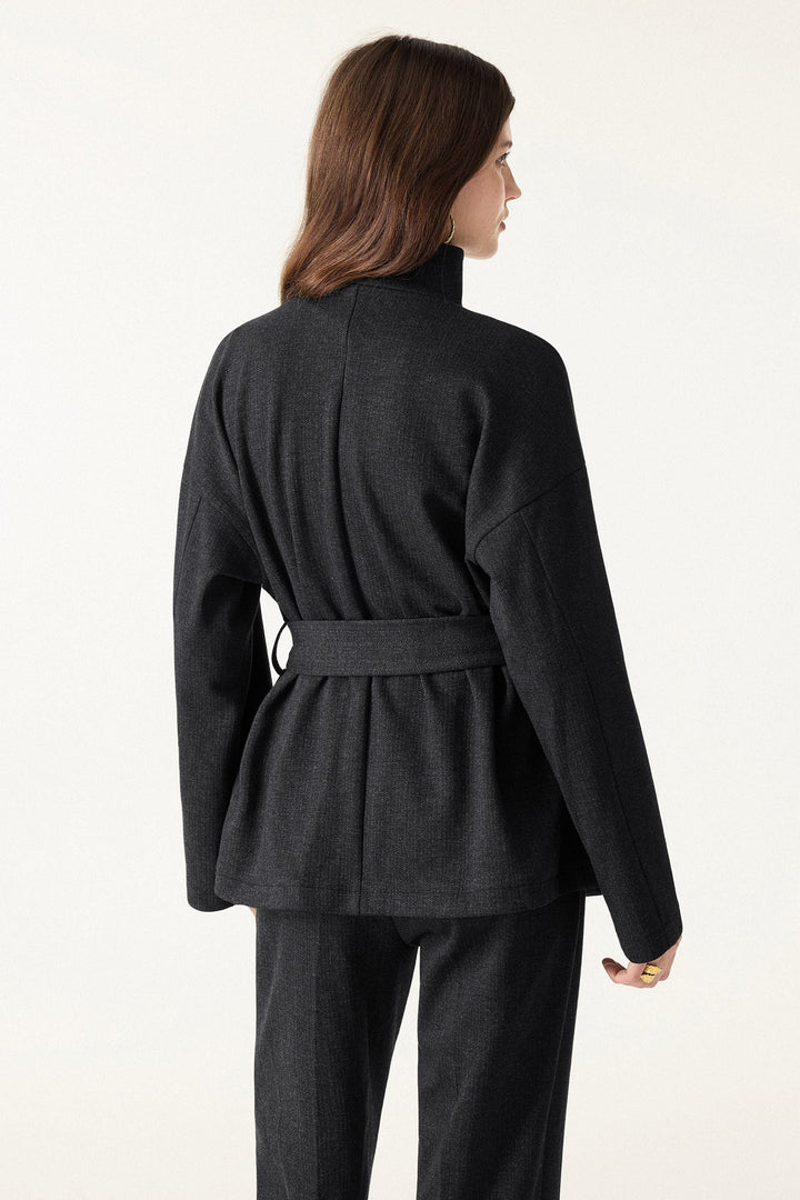 Retro jacket with belt